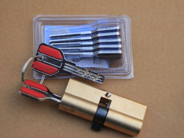 凤翔24小时上门开锁公司